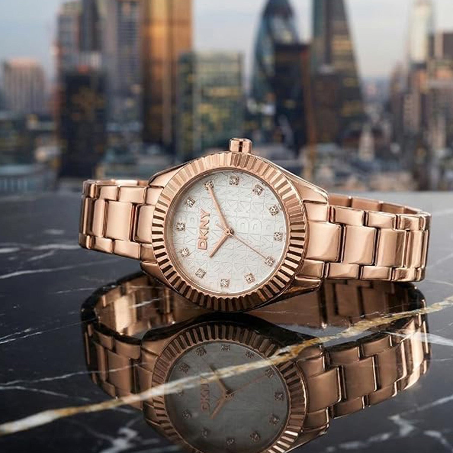 Chambers Glitz Women Quartz Silver Dial Analog Stainless Steel Watch DK1L017M0065