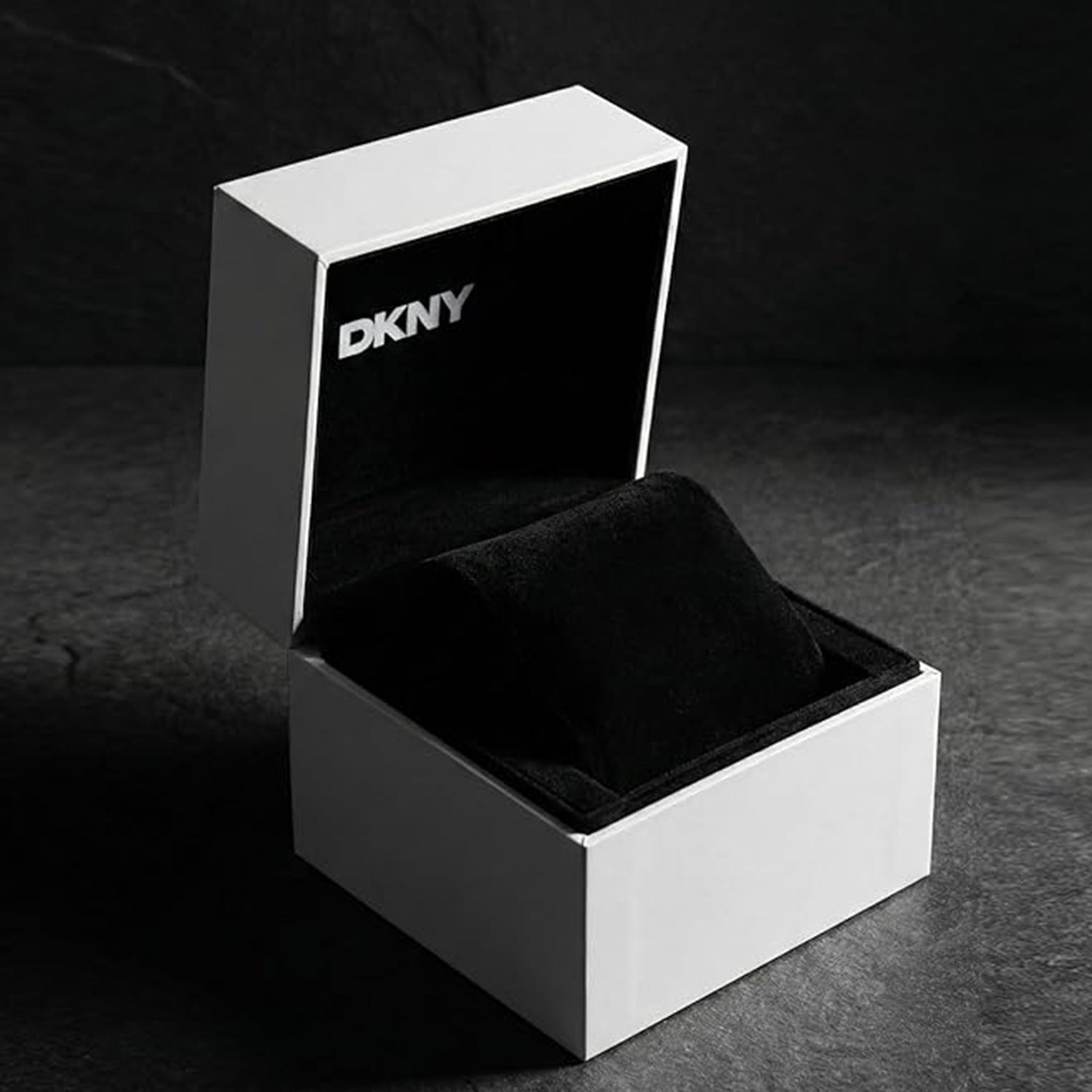 Chambers Glitz Women Quartz Green Dial Analog Stainless Steel Watch DK1L017M0085