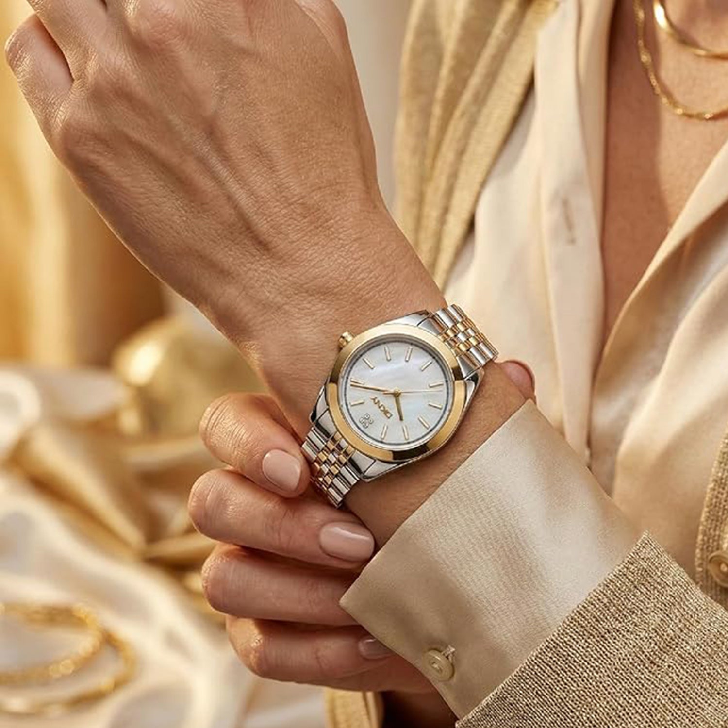 Nolita Midi Women Quartz White Mother Of Pearl Dial Analog Stainless Steel Watch DK1L029M0075