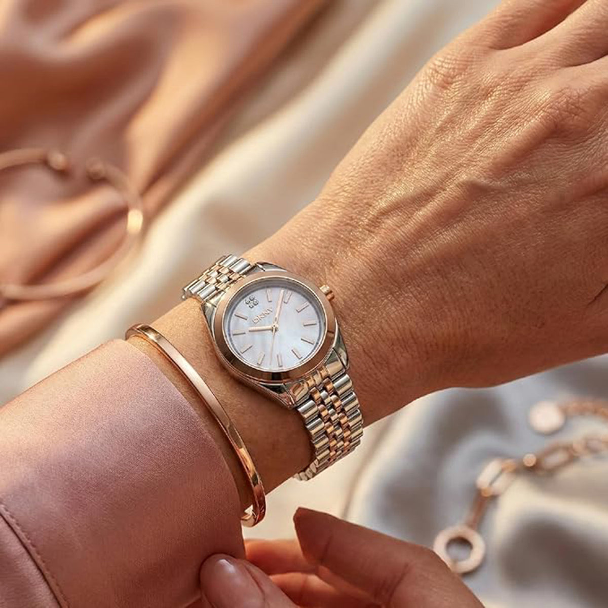 Nolita Midi Women Quartz Mother Of Pearl Dial Analog Stainless Steel Watch DK1L029M0095