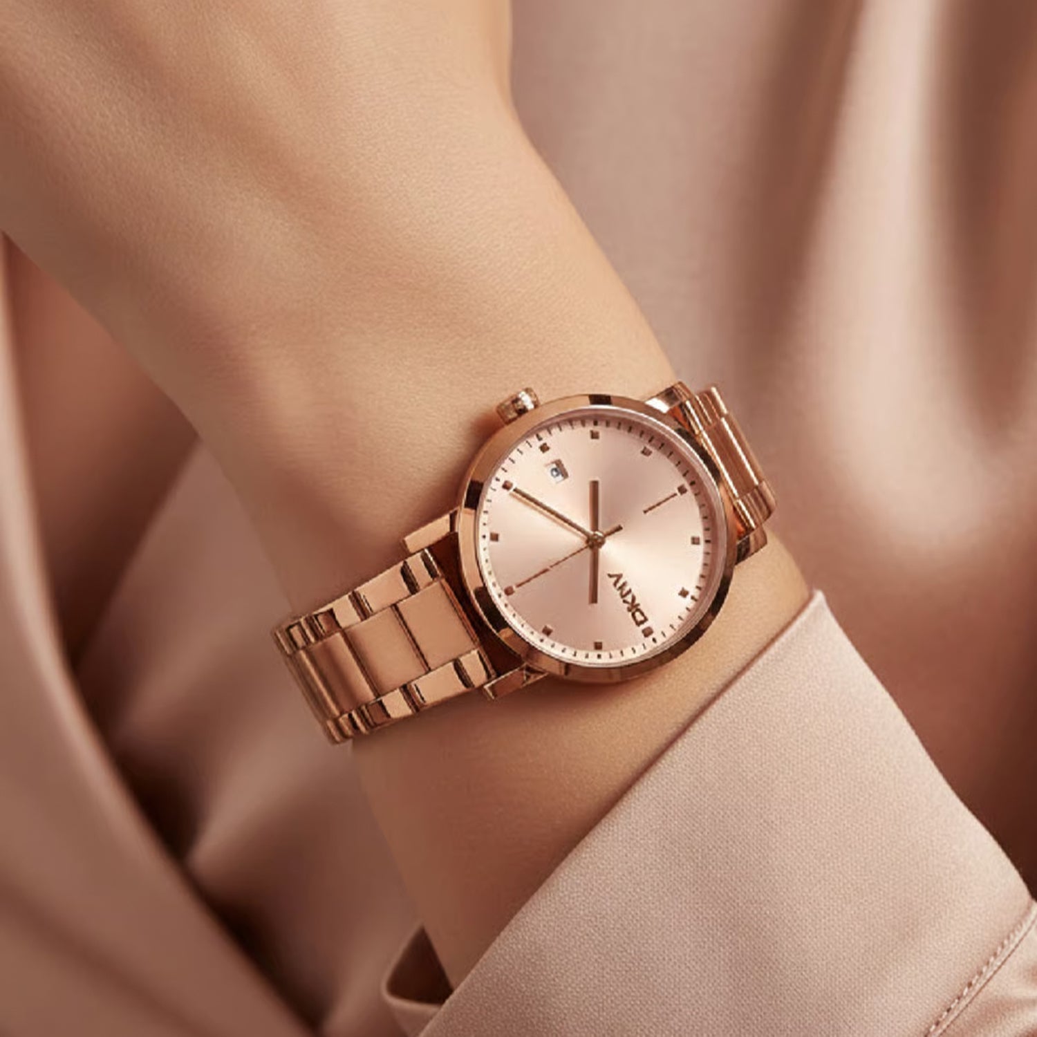 Soho Midi Women Quartz Rose Gold Dial Analog Stainless Steel Watch DK1L036M0075