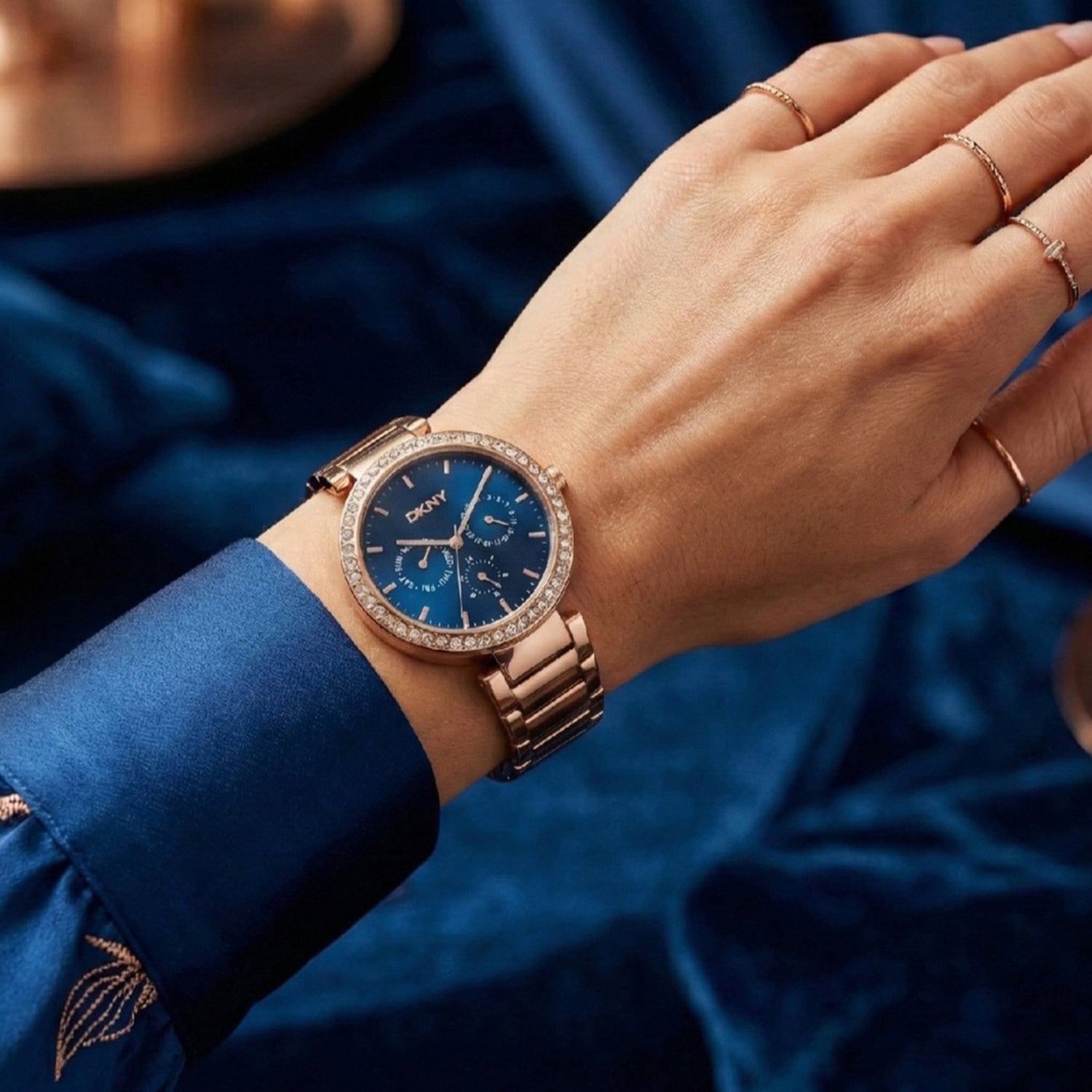 Downtown Glitz Women Quartz Blue Dial Multi-Function Stainless Steel Watch DK1L044M0065