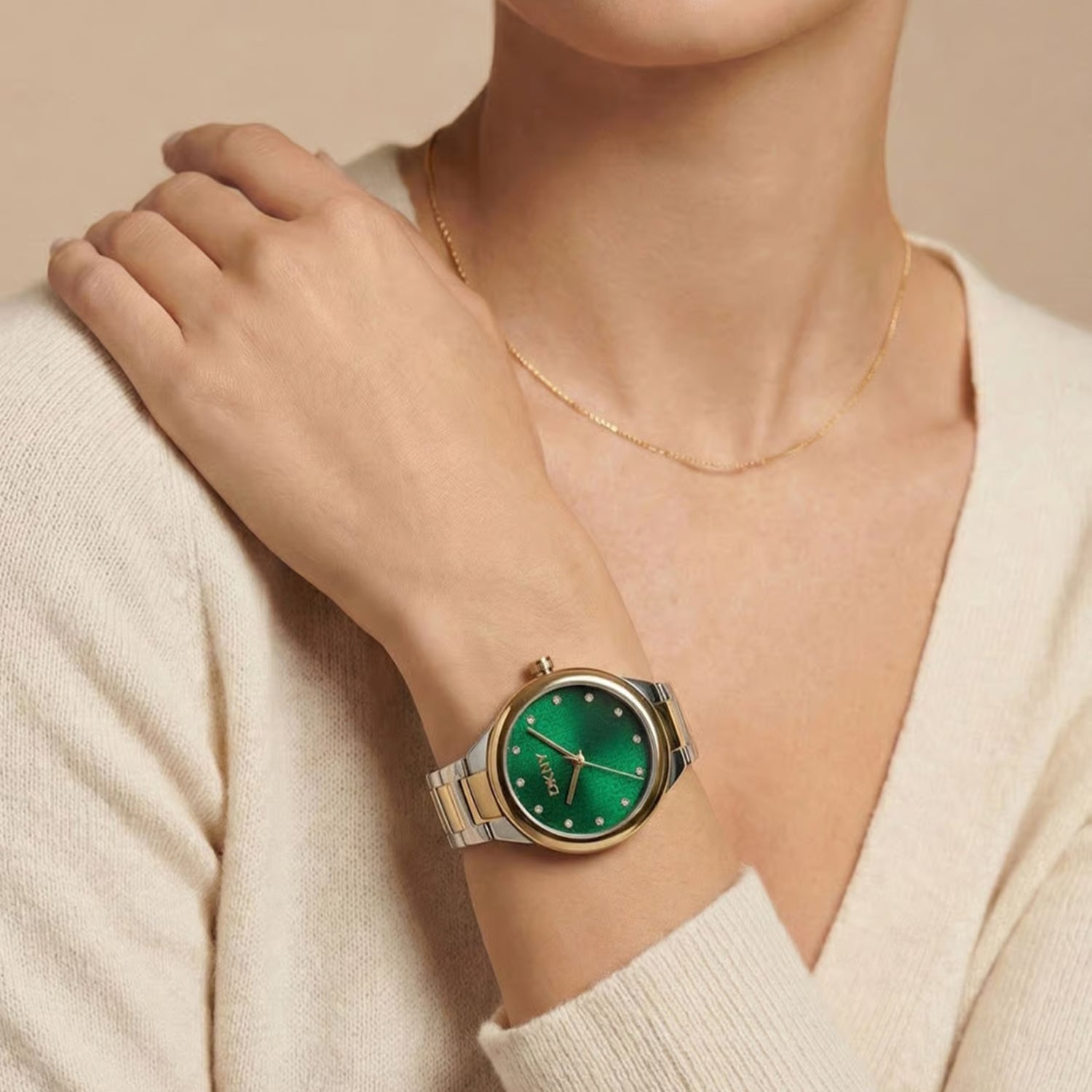 Everyday Women Quartz Green Dial Analog Stainless Steel Watch DK1L110M0085