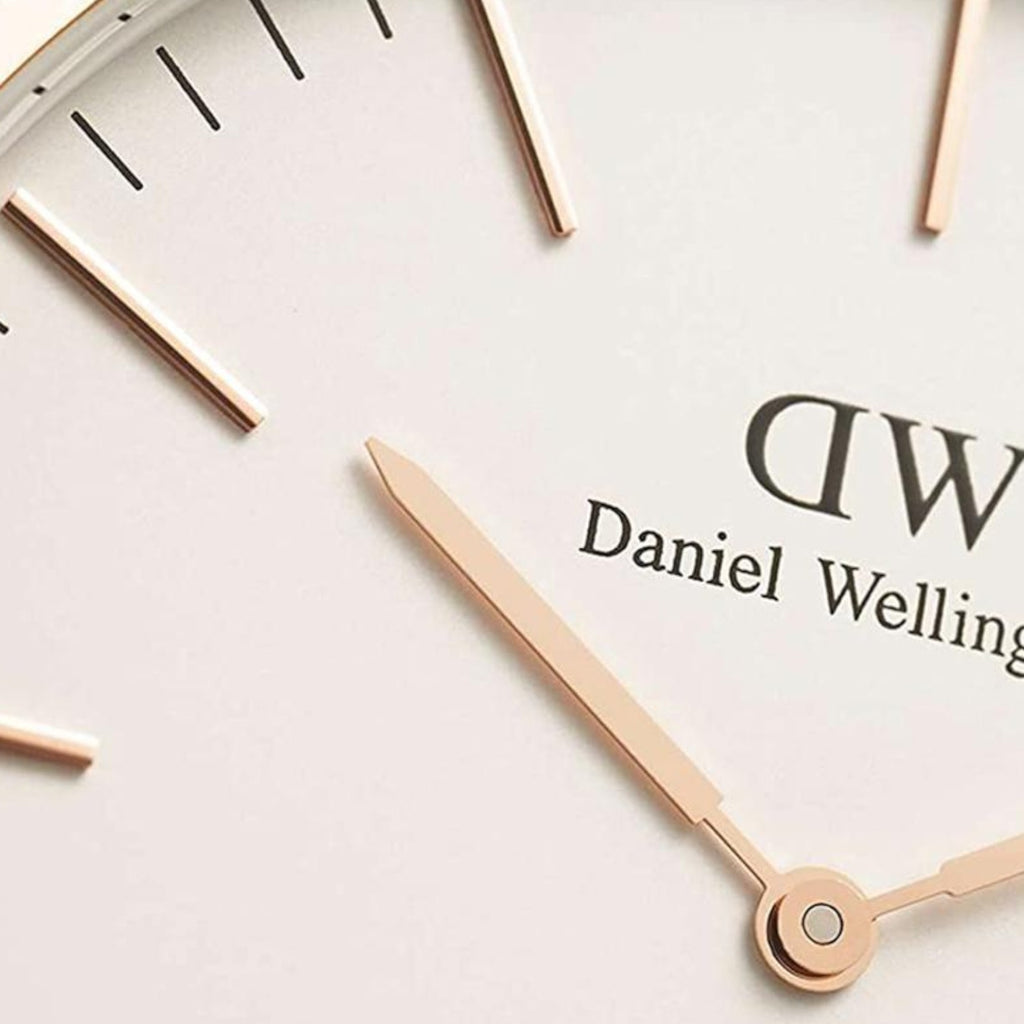 Classic Men Quartz White Dial Analog Leather Watch DW00100007K