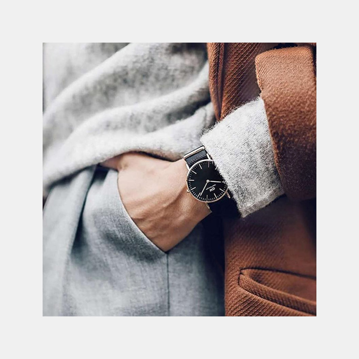 Classic Men Quartz Black Dial Analog Leather Watch DW00100148