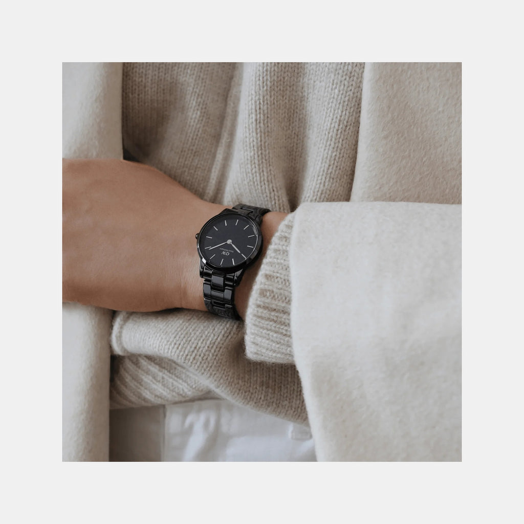 Iconic Women Quartz Black Dial Analog Stainless Steel Watch DW00100415