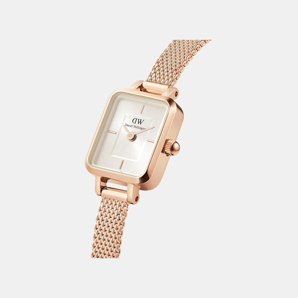Women Quartz Champagne Dial Analog Stainless Steel Watch DW00100651