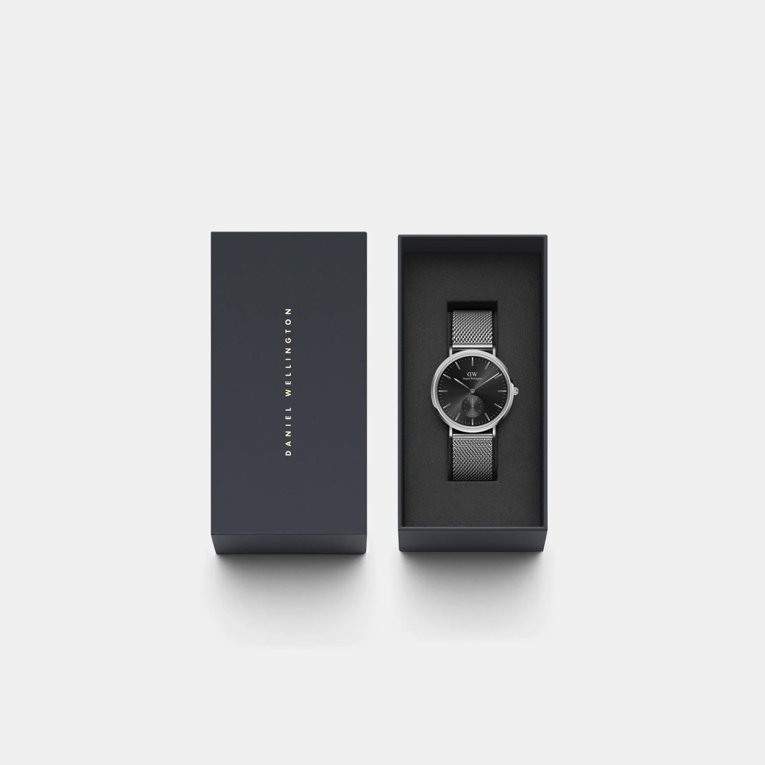 Classic Men Quartz Black Dial Analog Stainless Steel Watch DW00100711K