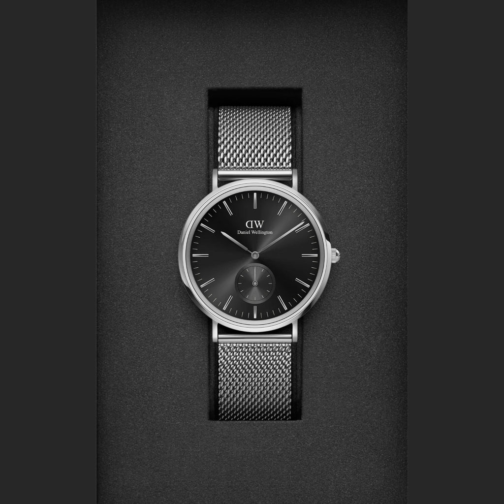 Classic Men Quartz Black Dial Analog Stainless Steel Watch DW00100711K