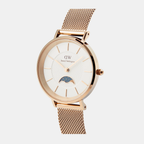Daniel Wellington 32 mm Round Quartz watch
