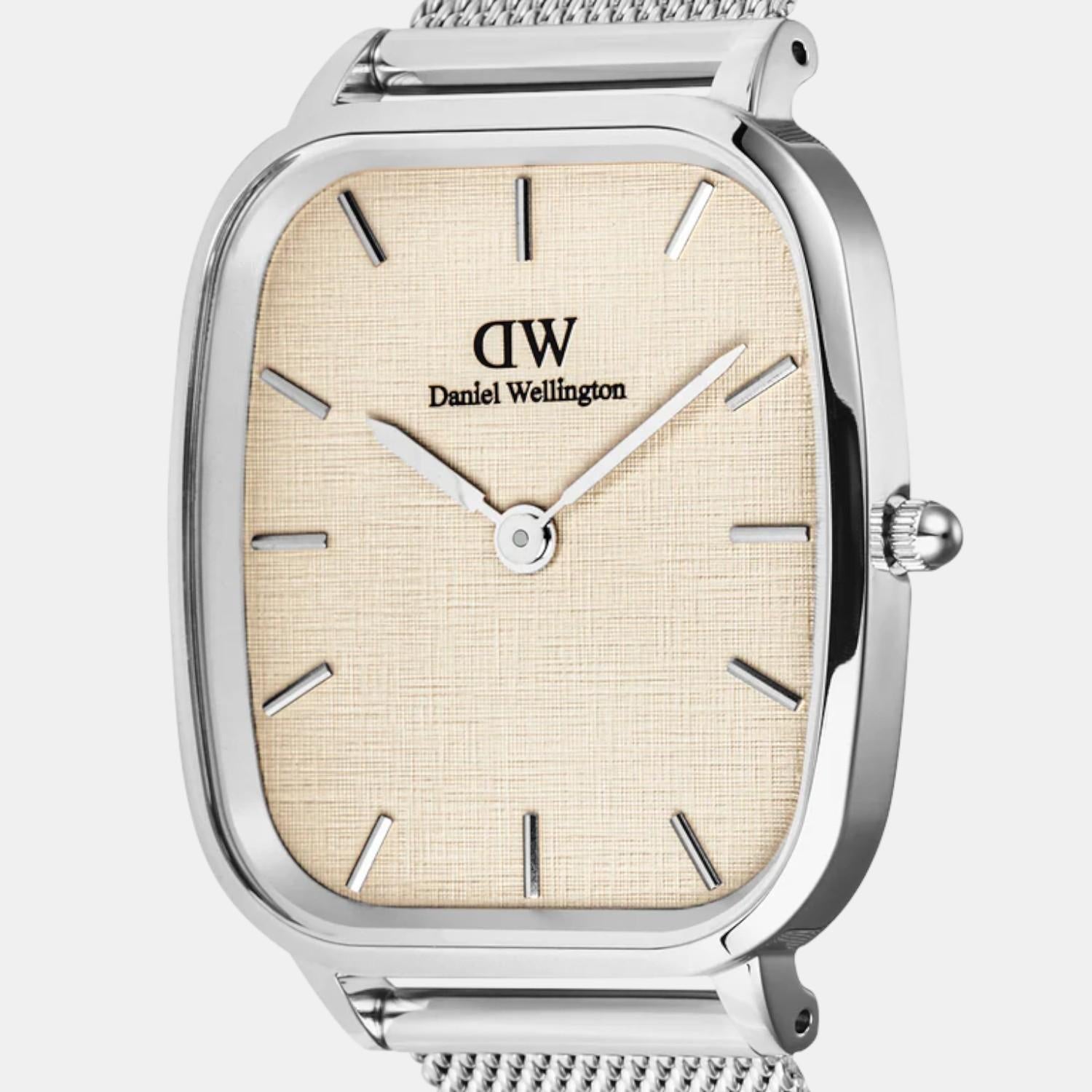 Men Quartz Silver Dial Analog Stainless Steel Watch DW00100814K