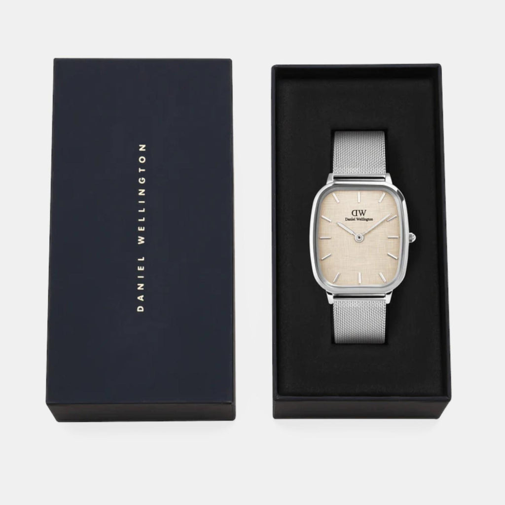 Men Quartz Silver Dial Analog Stainless Steel Watch DW00100814K