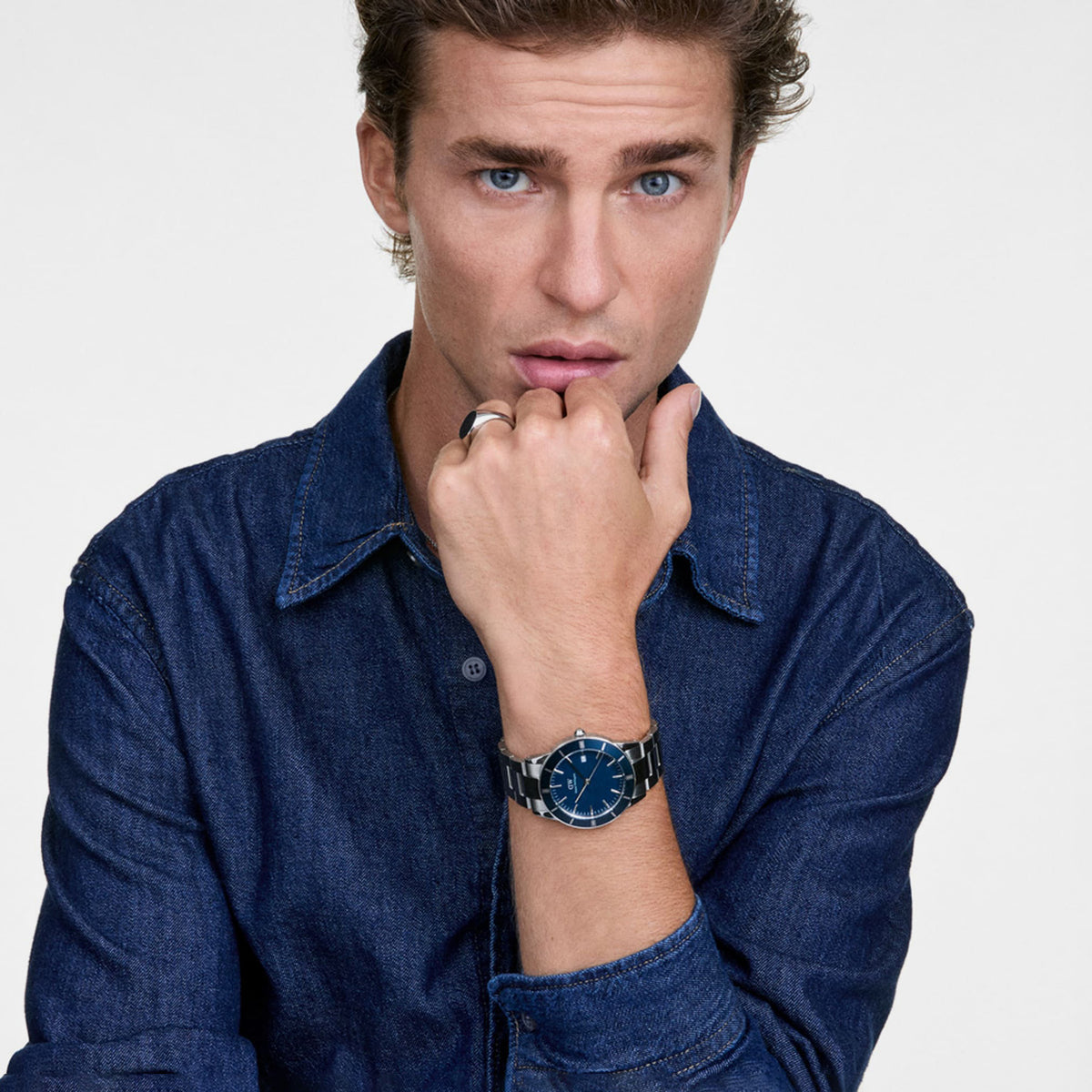 Iconic Men Quartz Blue Dial Analog Stainless Steel Watch DW00100820K