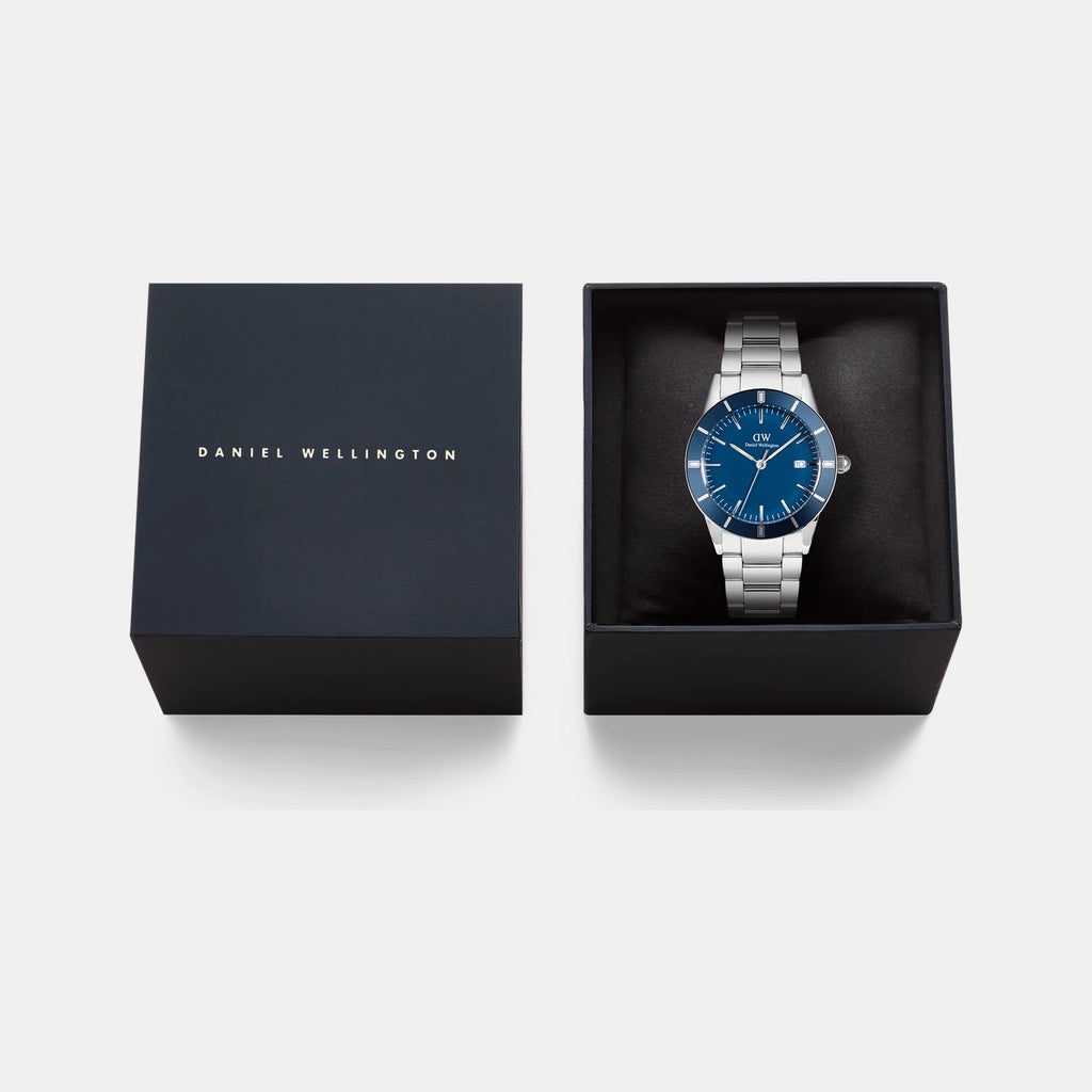 Oval Mini Women Quartz Arctic Blue Dial Analog Stainless Steel Watch DW00100807K