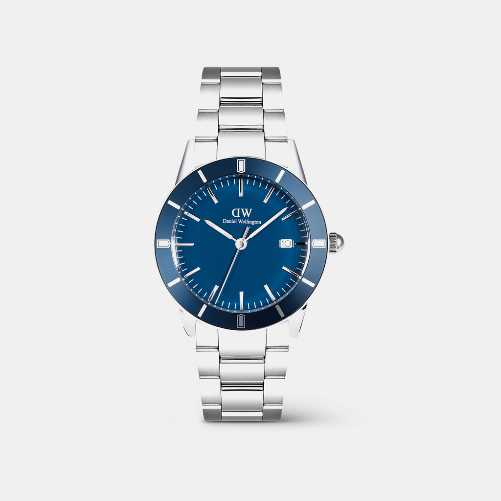 Men Quartz Blue Dial Analog Stainless Steel Watch DW00100820K