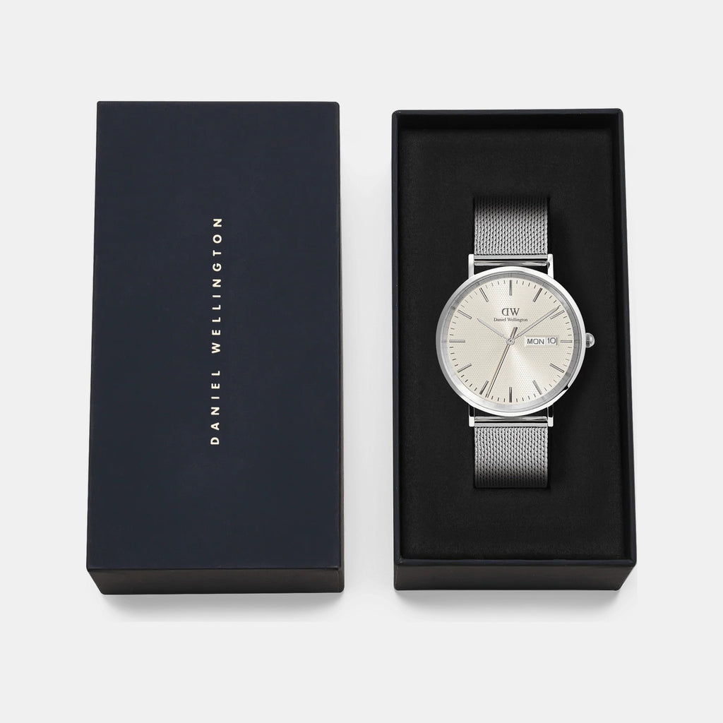 Classic Day Date Men Quartz Champagne Dial Analog Stainless Steel Watch DW00100828K