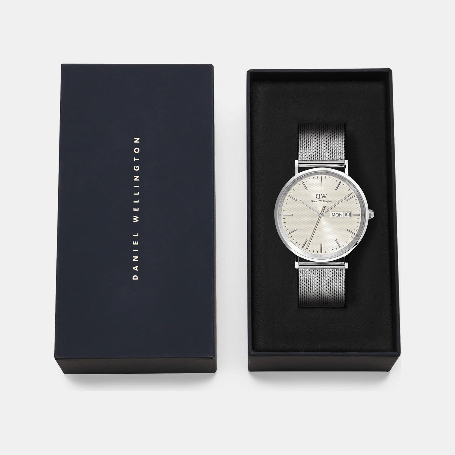 Classic Day Date Men Quartz Champagne Dial Analog Stainless Steel Watch DW00100828K