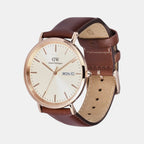 Classic Men Quartz Beige Dial Analog Leather Watch DW00100829K