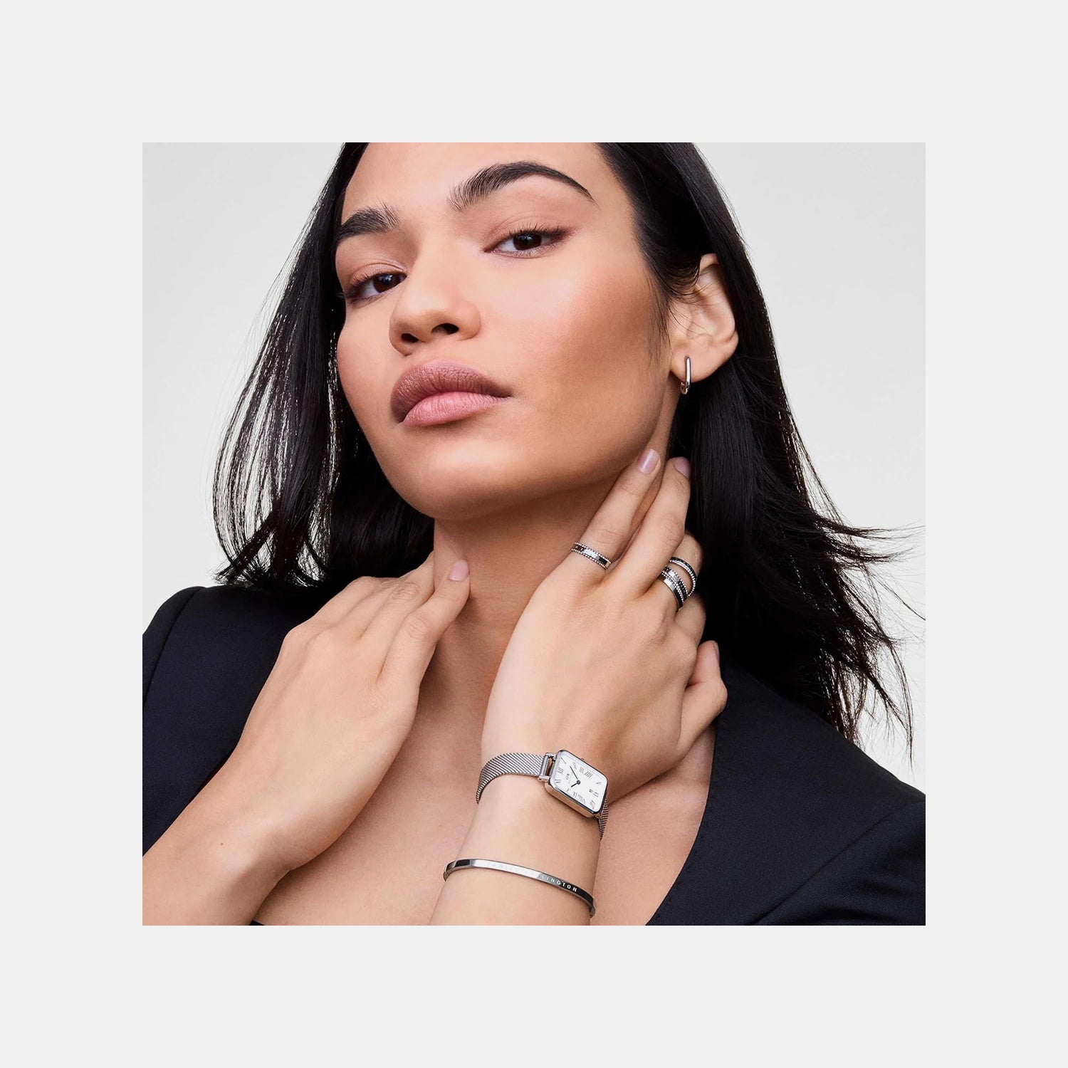 Quadro Women Quartz Silver Dial Analog Mesh Watch DW00100863