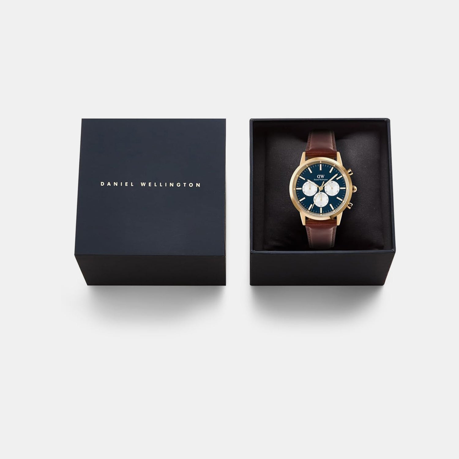 Iconic Arctic Panda Men Quartz Blue Dial Chronograph Leather Watch DW00100875