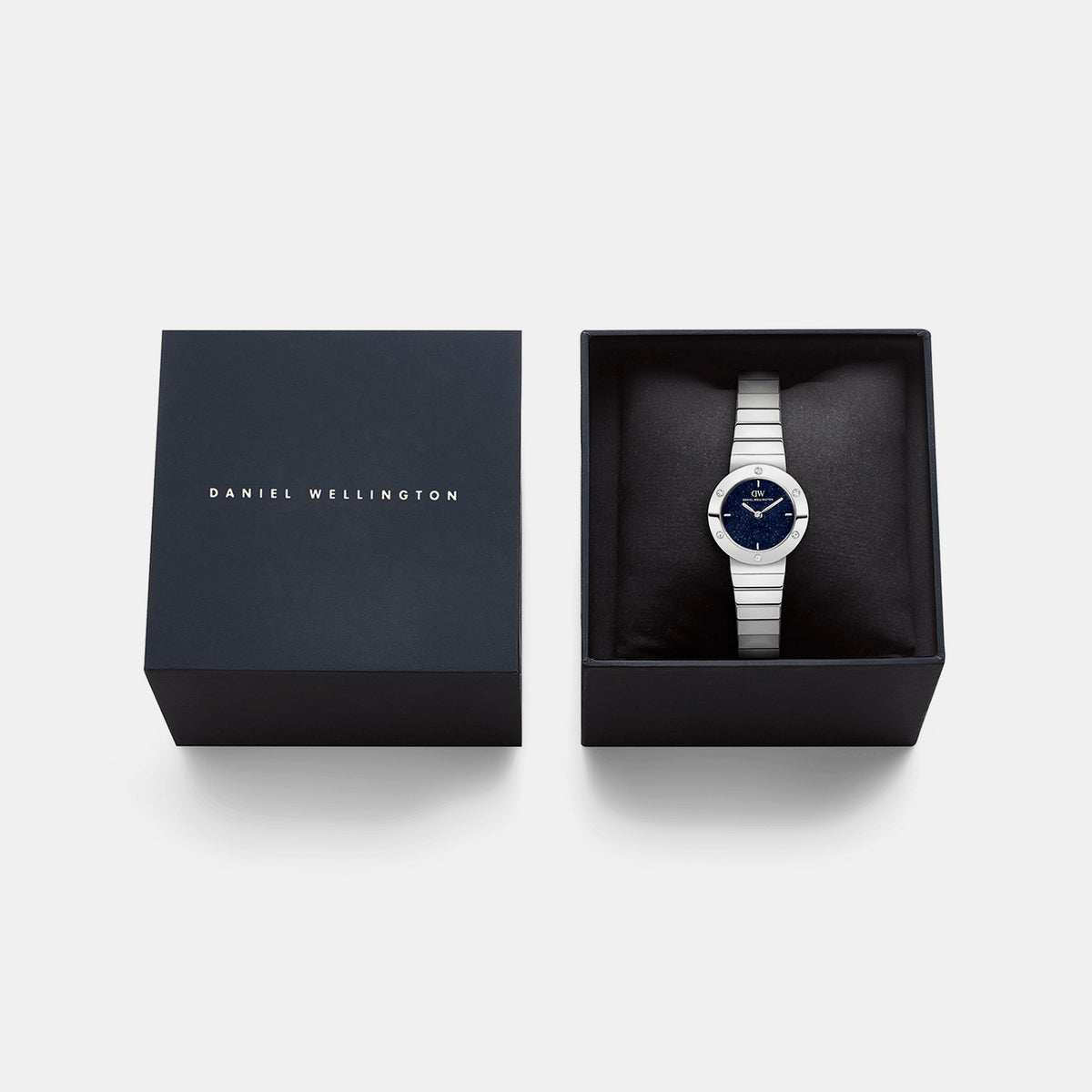 Stella Women Quartz Blue Dial Analog Stainless Steel Watch DW00101000K