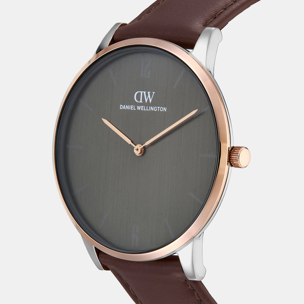 Men Quartz Grey Dial Analog Leather Watch DW0DG2000