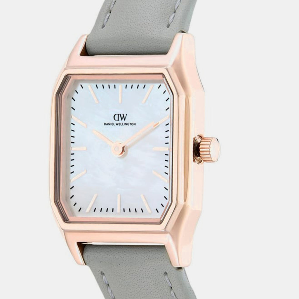 Women Quartz Mother Of Pearl Dial Analog Leather Watch DW0DL2102