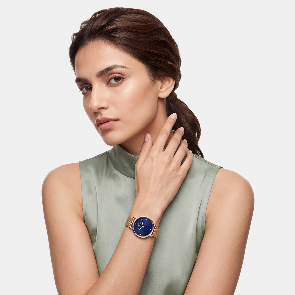 Women Quartz Blue Dial Analog Stainless Steel Watch DW0DL2700