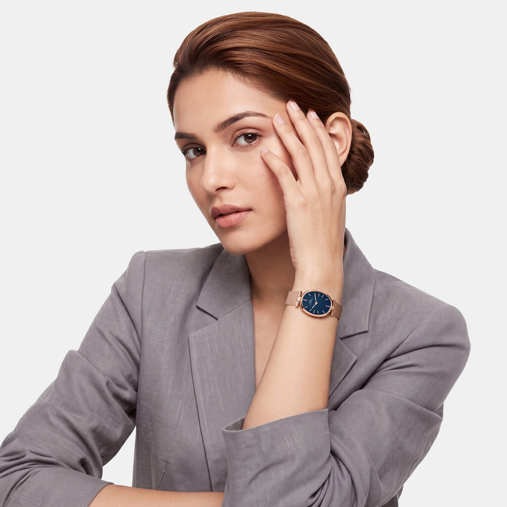 Women Quartz Blue Dial Analog Stainless Steel Watch DW0DL3000