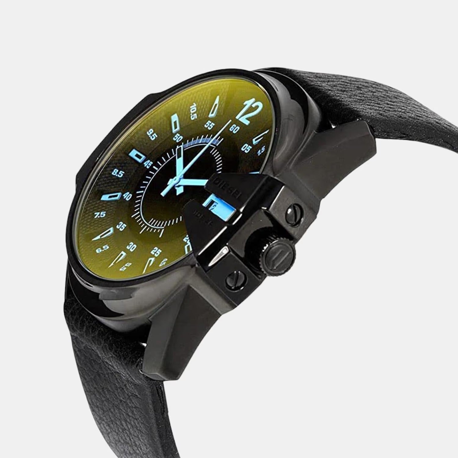 Master Chief Men Quartz Black Dial Analog Leather Watch DZ1657