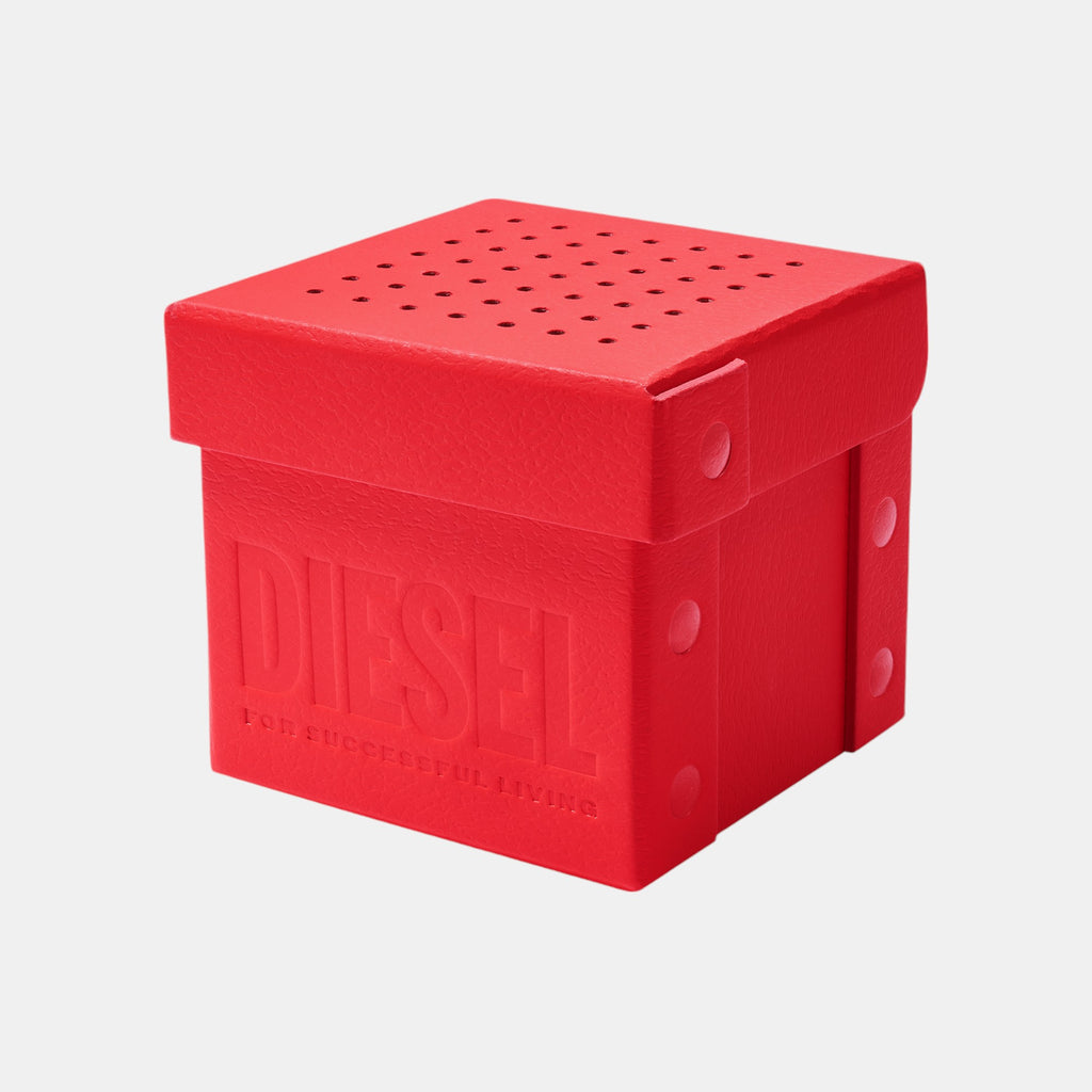 Mr. Daddy 2.0 Men Quartz White Dial Chronograph Leather Watch DZ7482