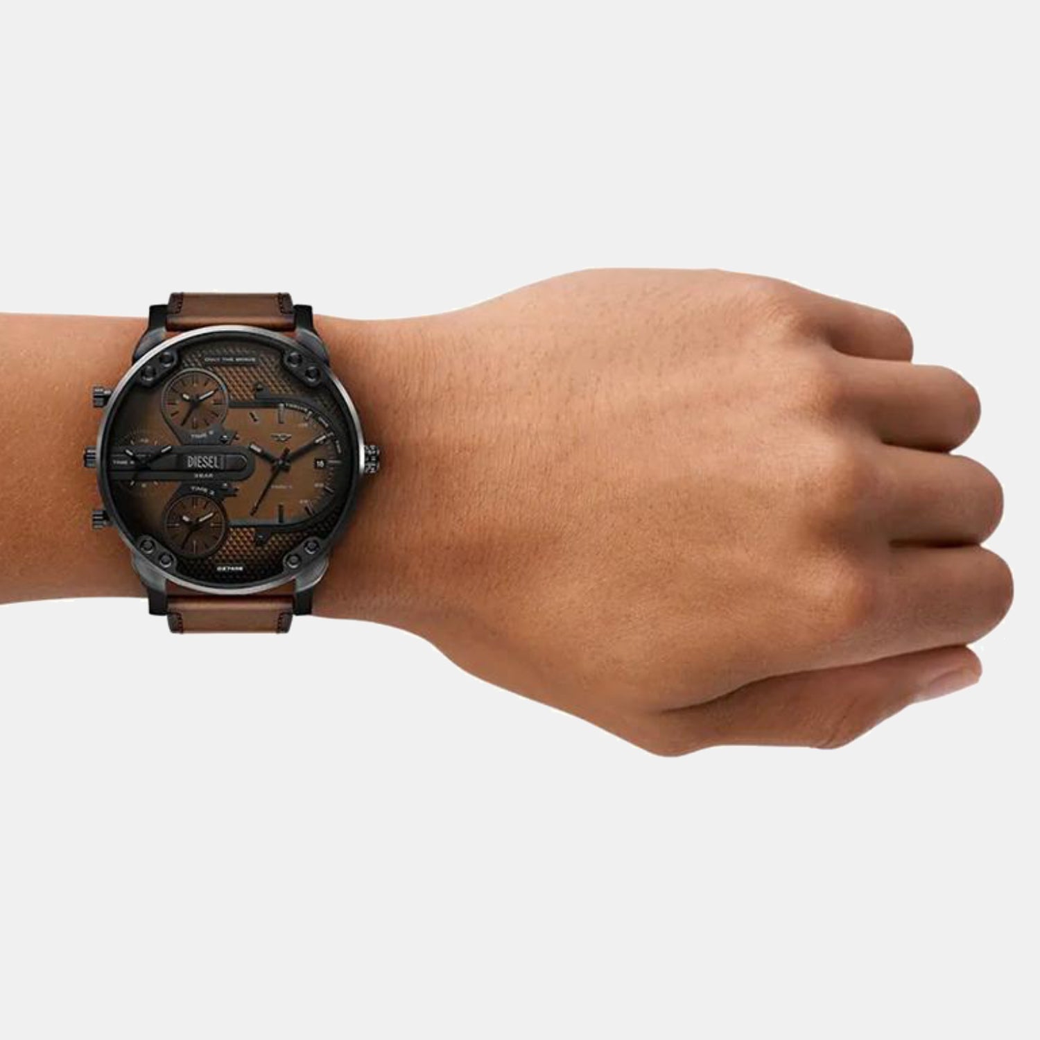 Mr. Daddy Men Quartz Brown Dial Chronograph Leather Watch DZ7492