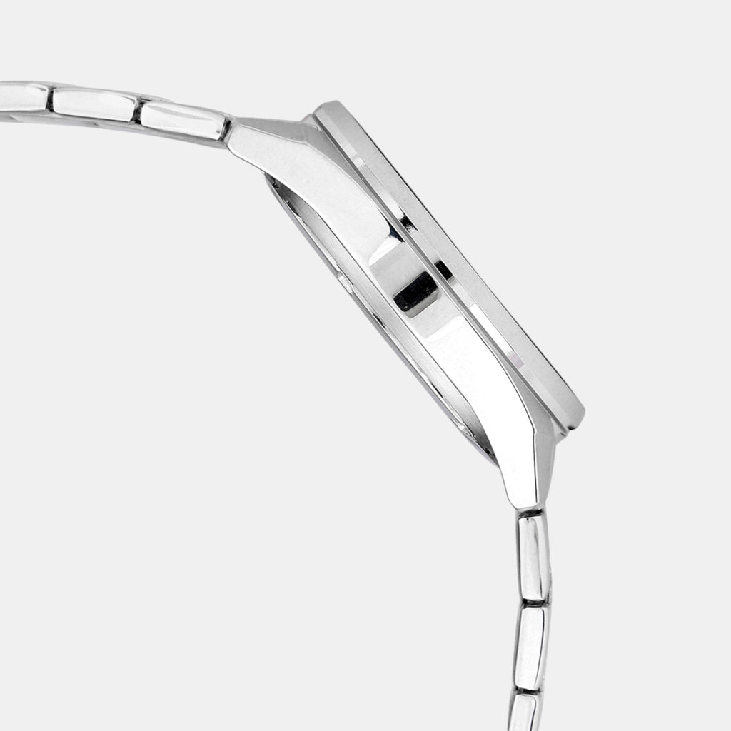 Edifice Men Quartz Black Dial Analog Stainless Steel Watch ED596