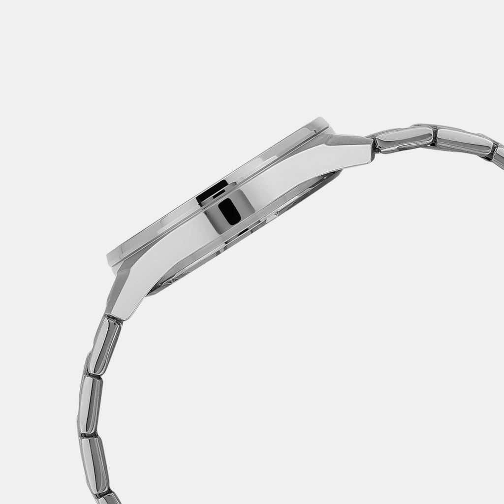 Edifice Men Quartz Black Dial Analog Stainless Steel Watch ED618