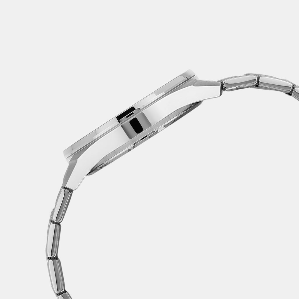 Edifice Men Quartz Blue Dial Analog Stainless Steel Watch ED619