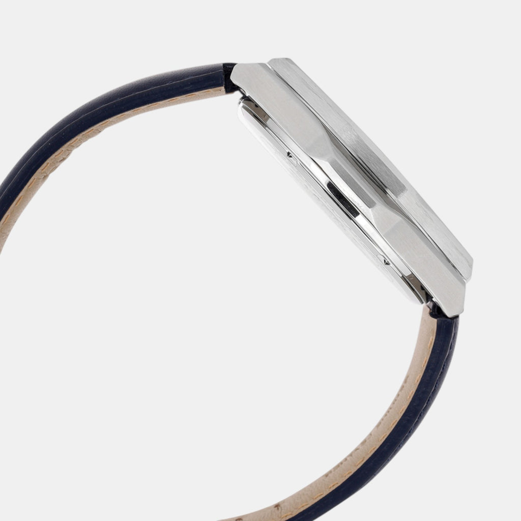 Edifice Men Quartz Black Dial Analog Leather Watch ED646