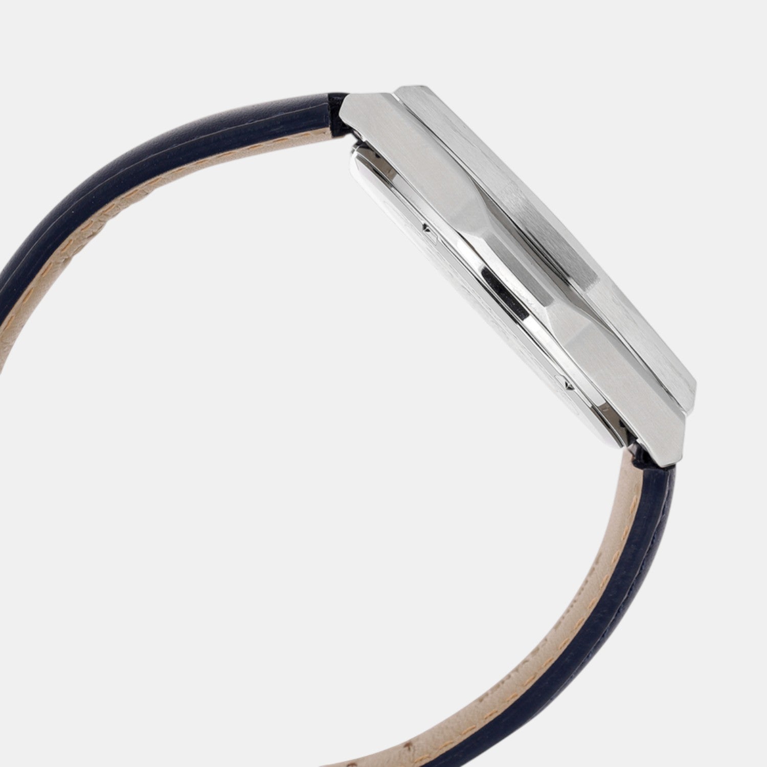 Edifice Men Quartz Black Dial Analog Leather Watch ED646