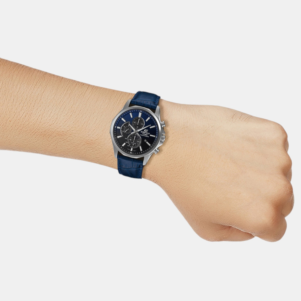 Edifice Men Quartz Blue Dial Analog Leather Watch ED648