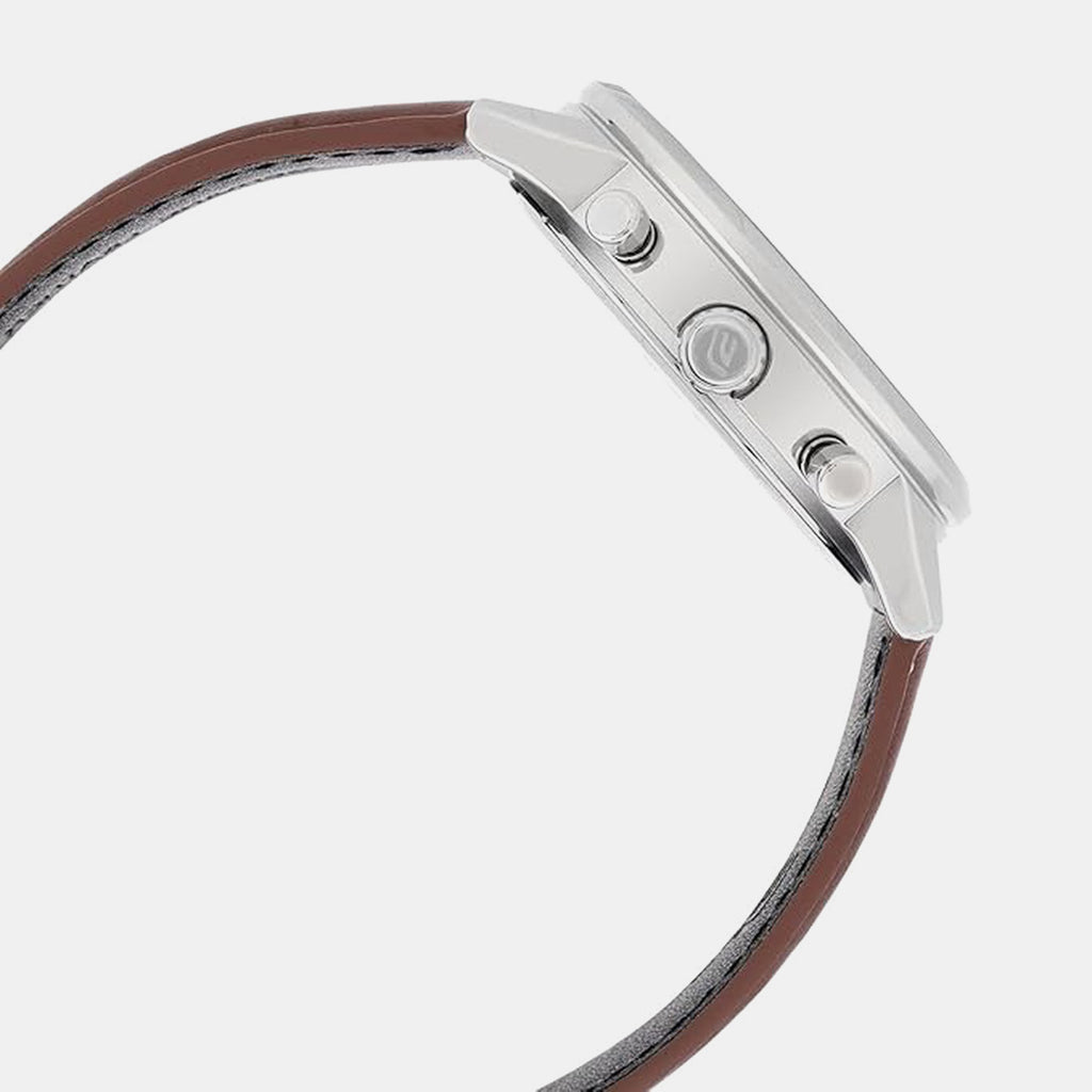 Edifice Men Quartz Cream & Black Dial Multicolour-Function Leather Watch ED657