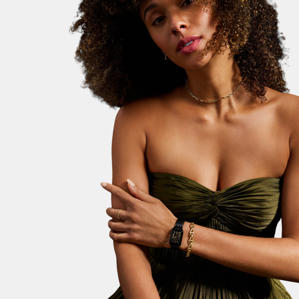 Raquel Women Quartz Black Dial Analog Stainless Steel Watch ES5385