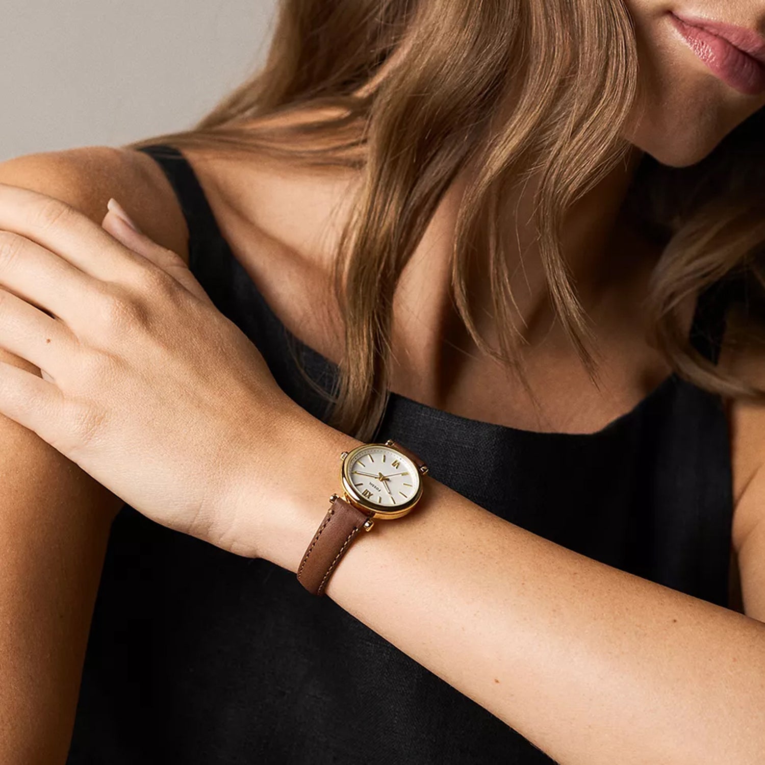 Carlie Women Quartz White Dial Analog Leather Watch ES5464