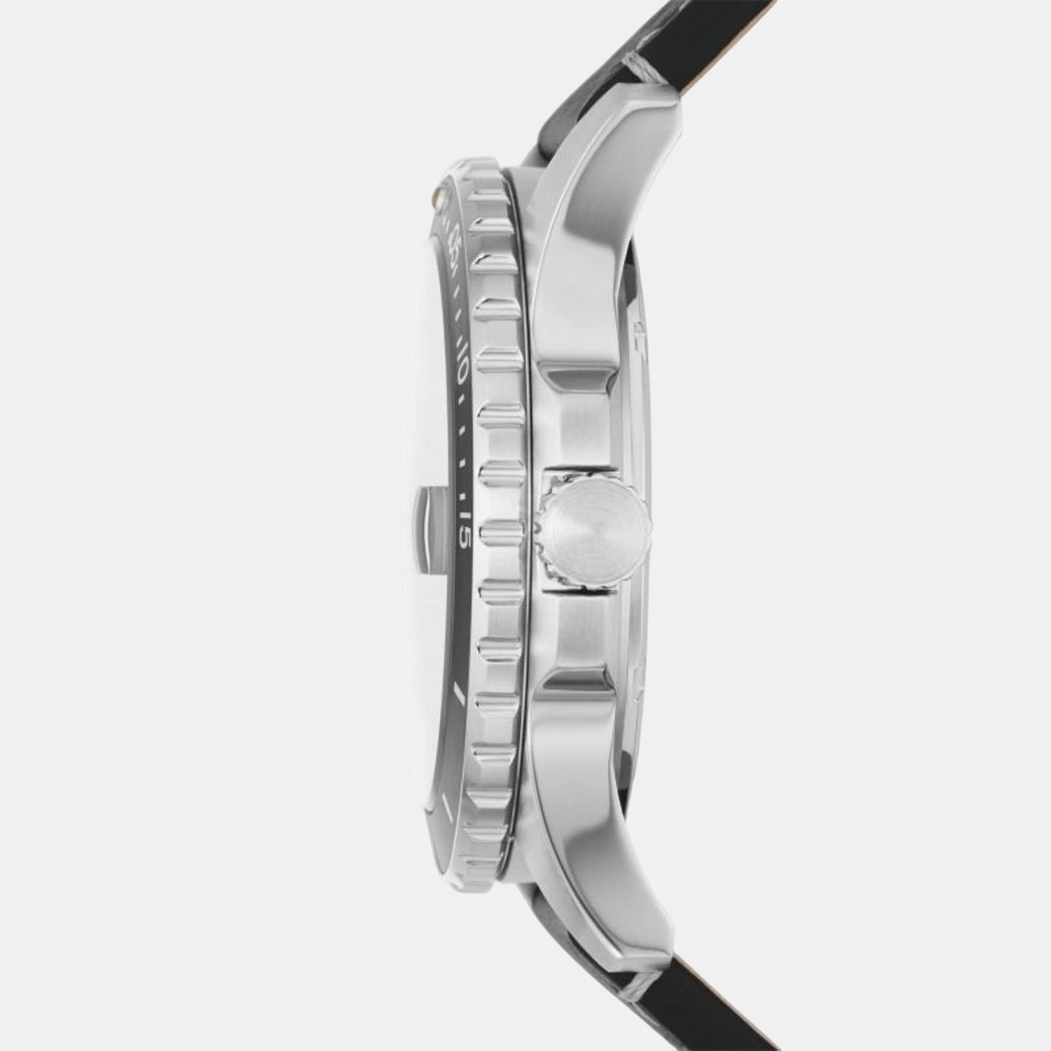 Fossil 42 mm Round Quartz watch