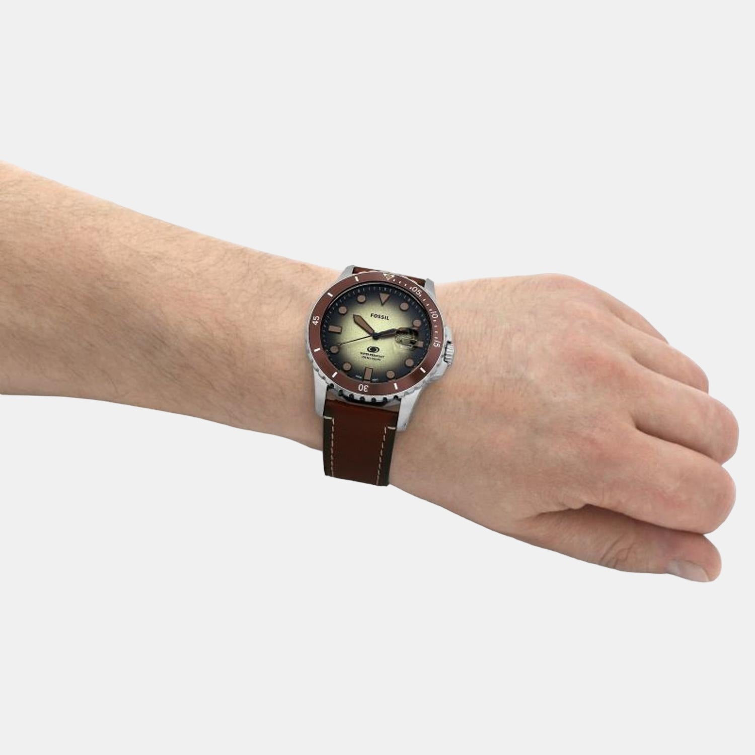 Fossil 42 mm Brown Quartz watch