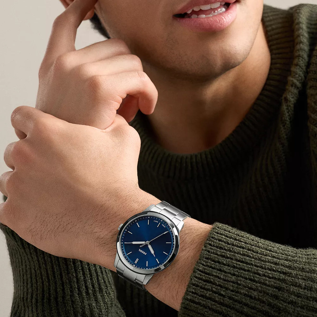 Minimalist Men Quartz Blue Dial Analog Stainless Steel Watch FS6180