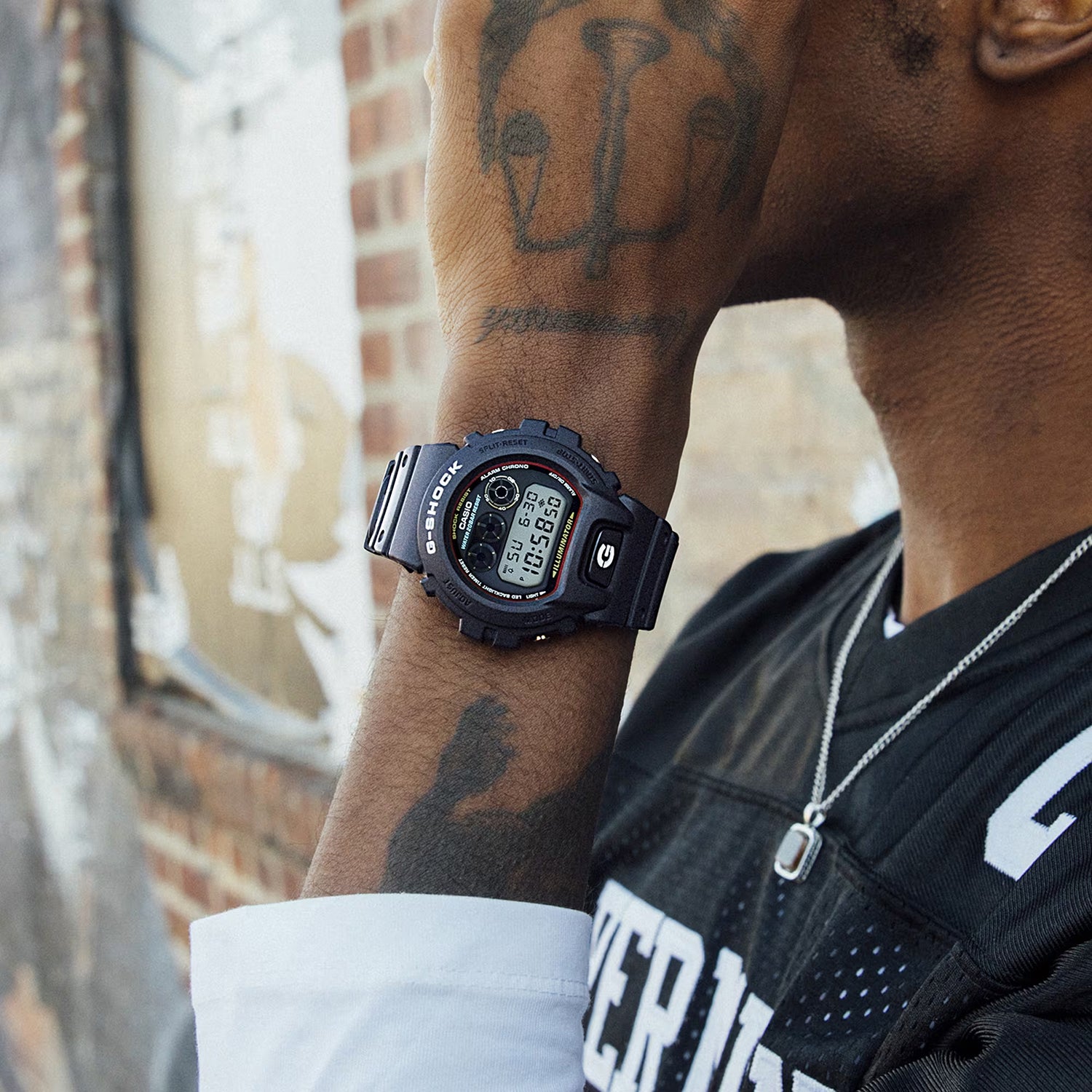 G-Shock Men Quartz Black Dial Digital Resin Watch G1684
