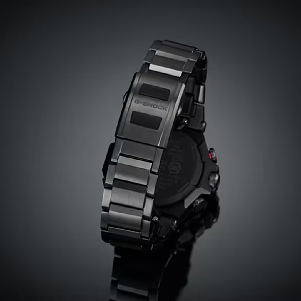 Men Quartz Black Dial Analog Resin Watch MTG-B2000BD-1A4DR G1731