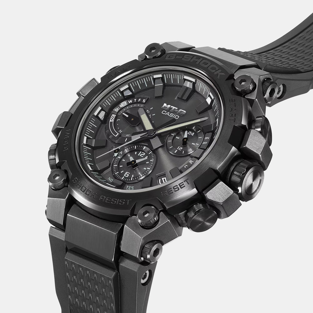 G-Shock Men Quartz Black Dial Analog Resin Watch G1732