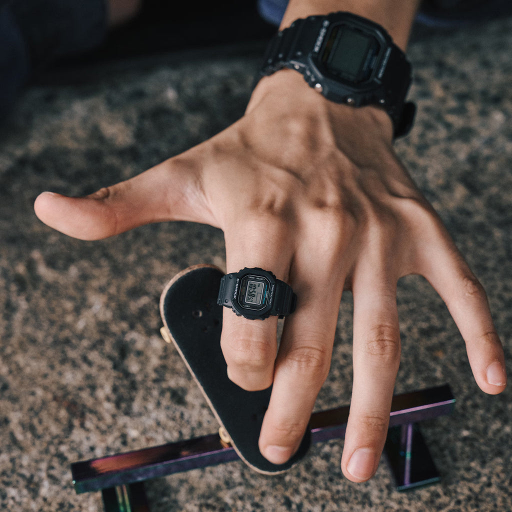 Unisex Quartz Black Dial Digital Resin Watch G1749