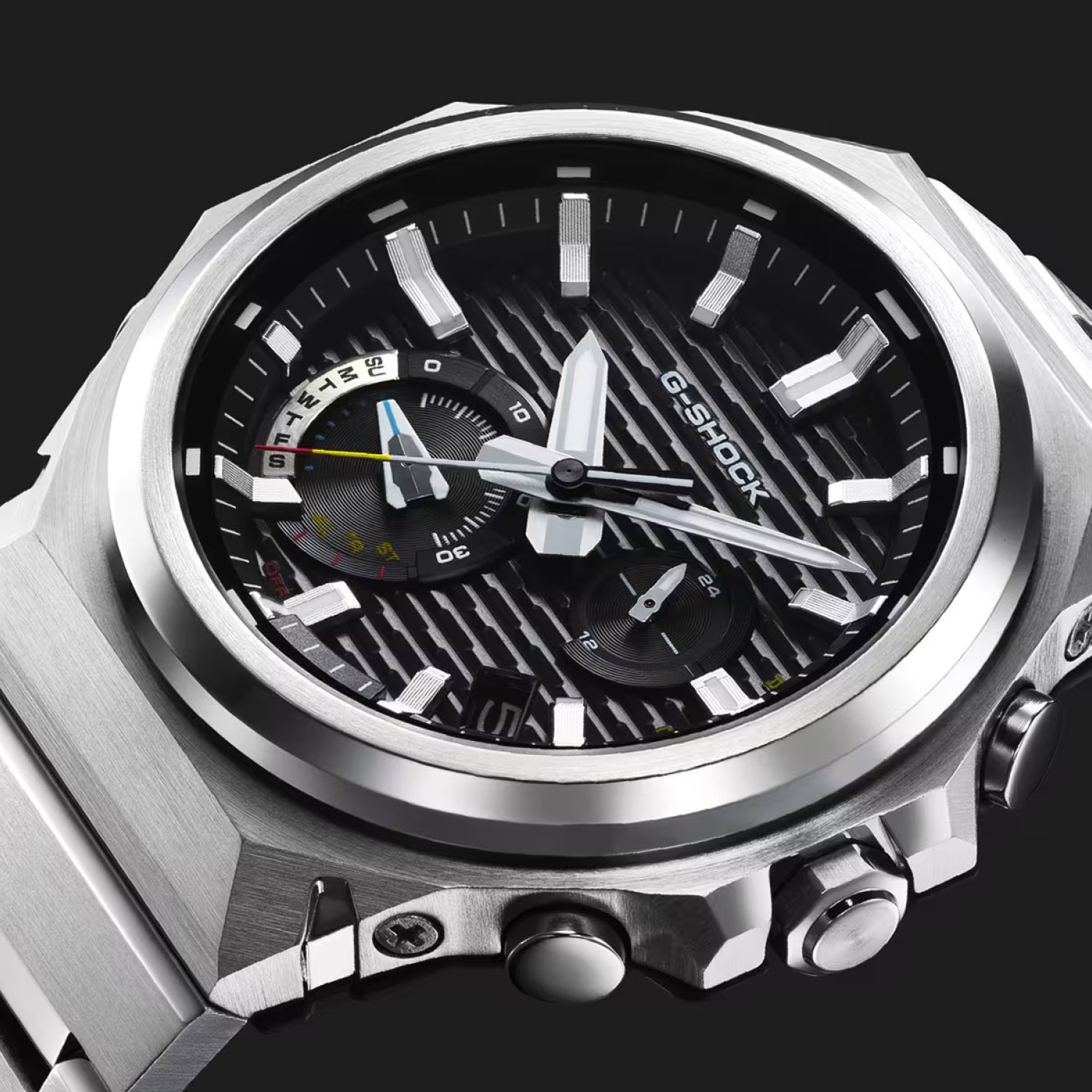 G-Shock Men Solar Black Dial Analog Stainless Steel Watch G1770