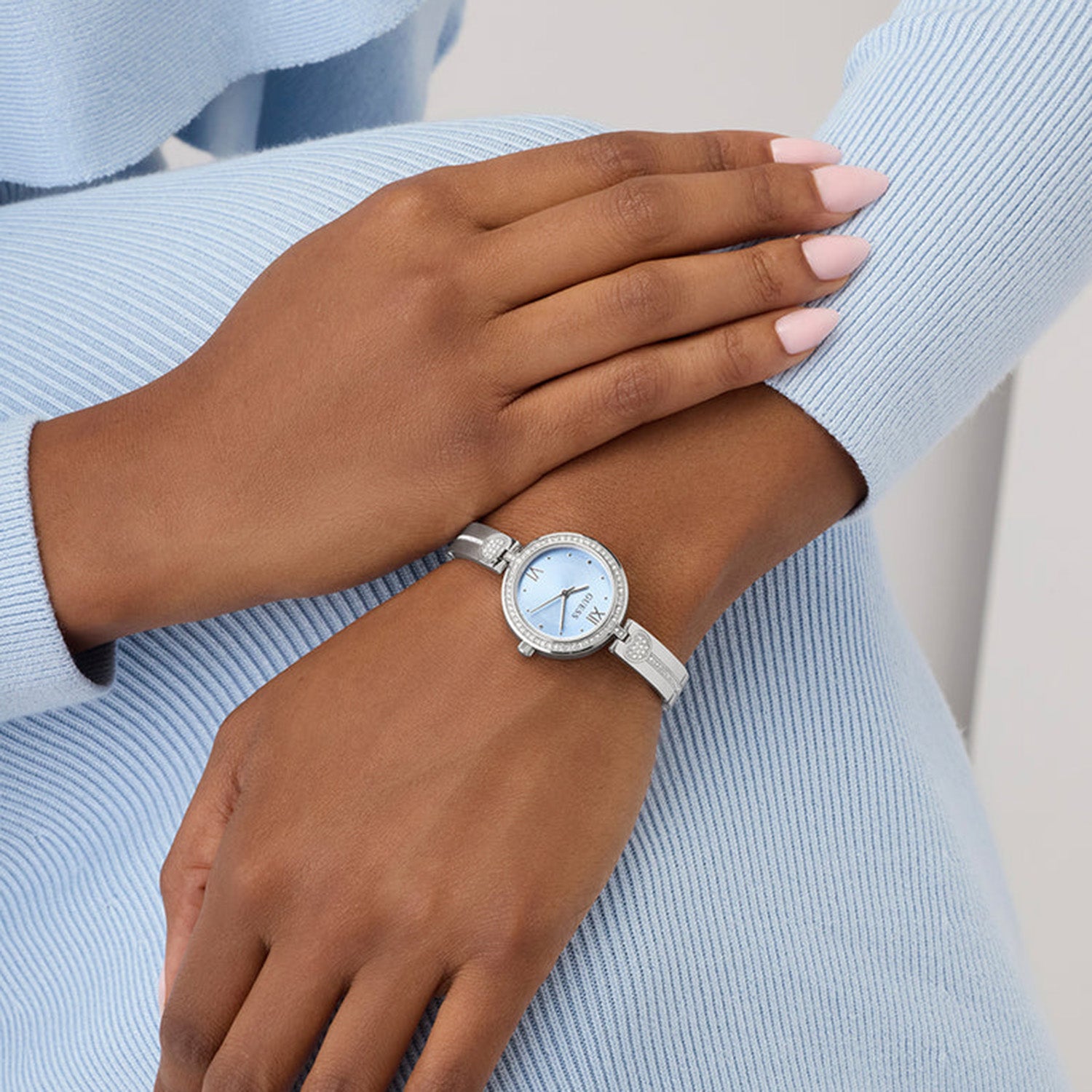 Women Quartz Blue Dial Analog Stainless Steel Watch GW0655L4